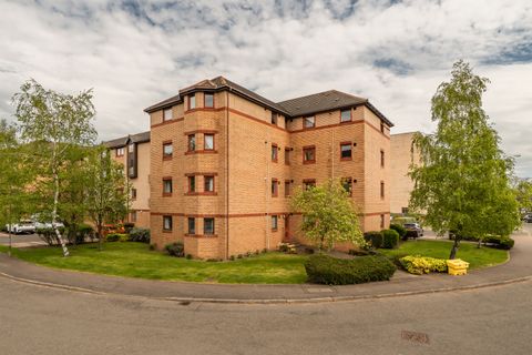 133/2 Gylemuir Road, Edinburgh EH12