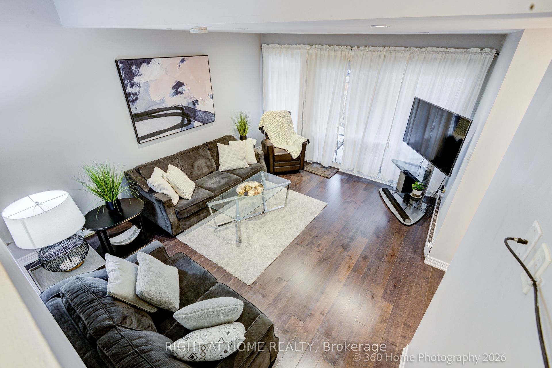 80-221 Milestone Crescent, Aurora, ON, L4G 3M2