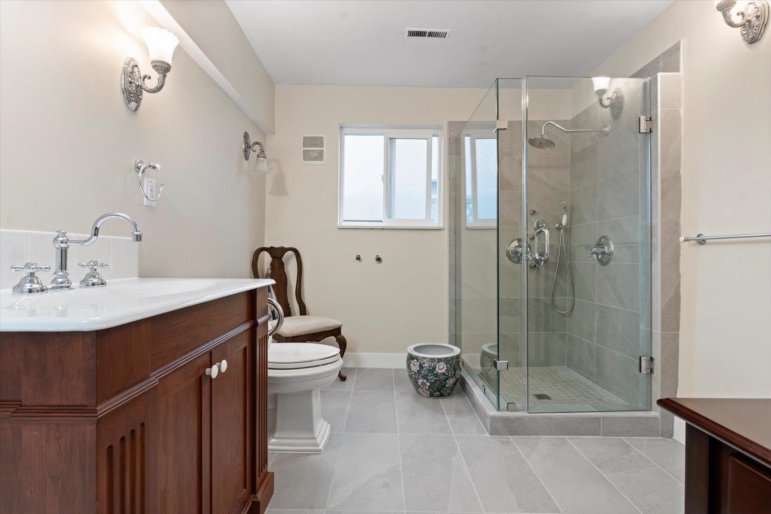 Additional image 5 of 5263 Wales Street, Vancouver, BC, V5R 3M7