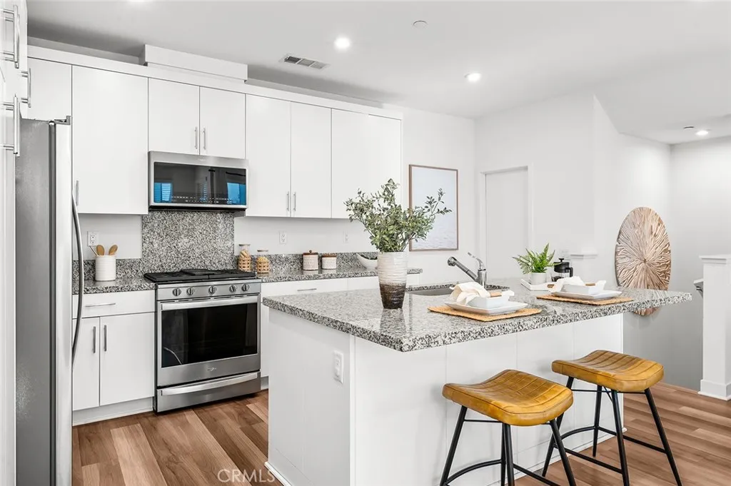 Additional image 3 of 1531 W Cara Dr, Anaheim, CA 92805