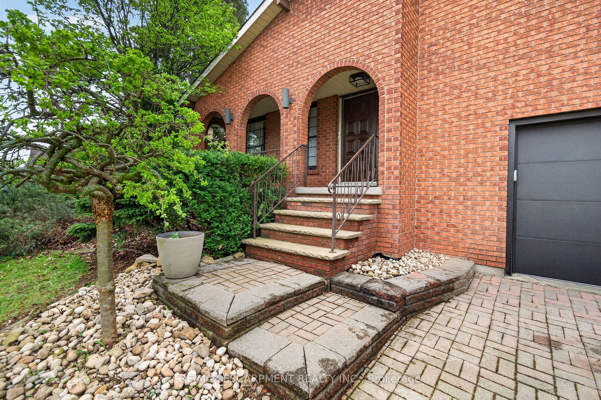 Additional image 2 of 51 President Drive, Hamilton, ON, L8G 4H2