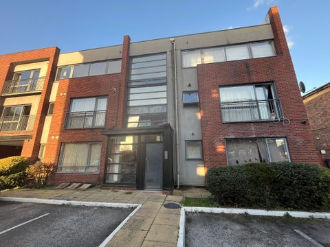 Carlett View, Liverpool L19