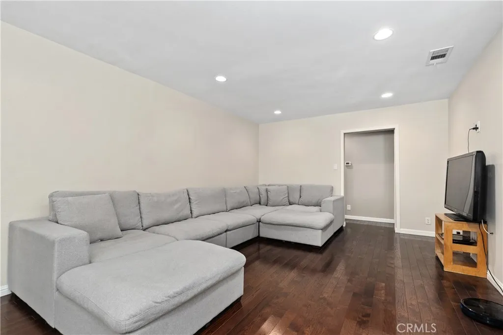 Additional image 6 of 4507 Nipomo Ave, Lakewood, CA 90713