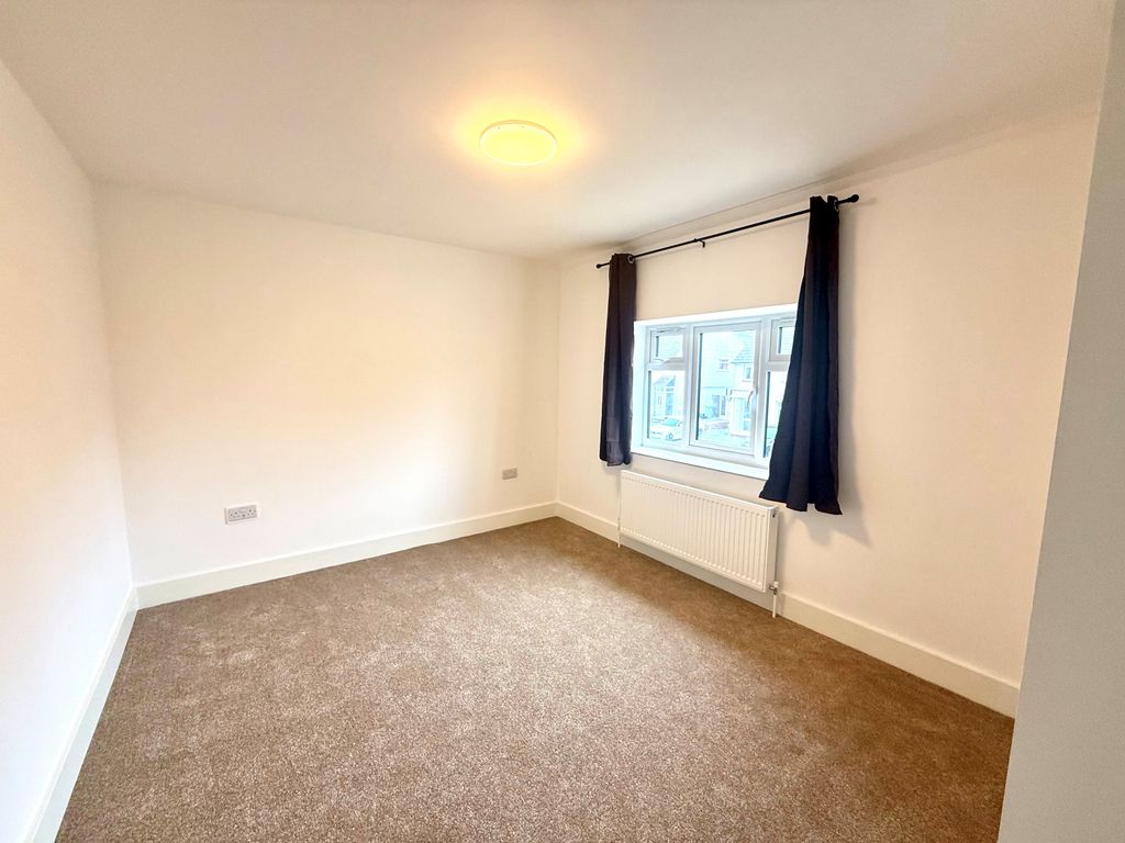 Additional image 8 of 3 bed property to rentSaxville Road, Orpington BR5
