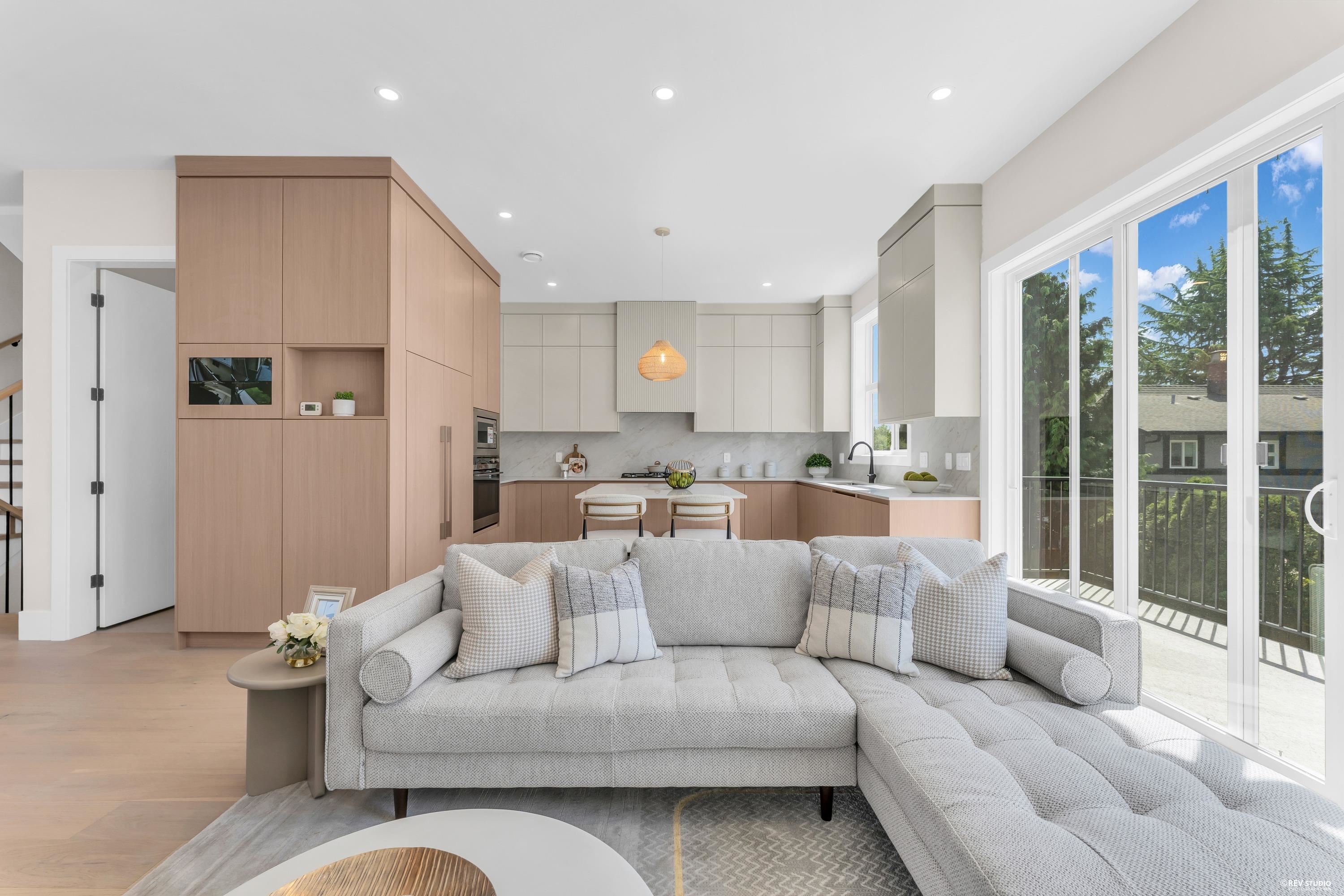 Additional image 6 of 101-14388 17a Avenue, Surrey, BC, V4A 6L4