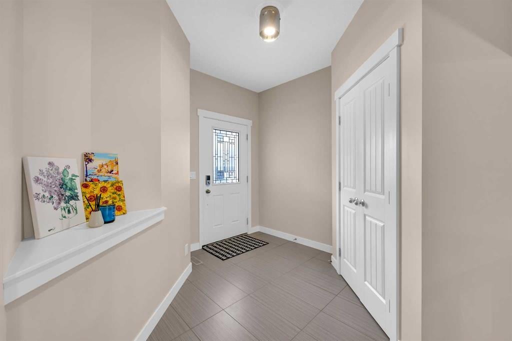 Additional image 2 of 131 Sherwood Street NW, Calgary, AB, T3R 0P1