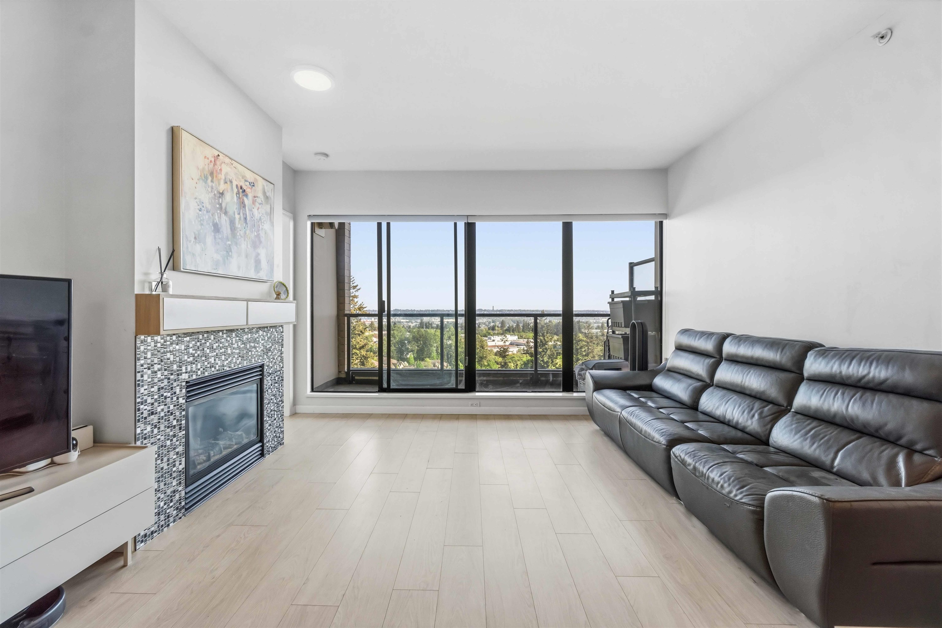 Additional image 5 of 1407-7388 Sandborne Avenue, Burnaby, BC, V3N 5C4