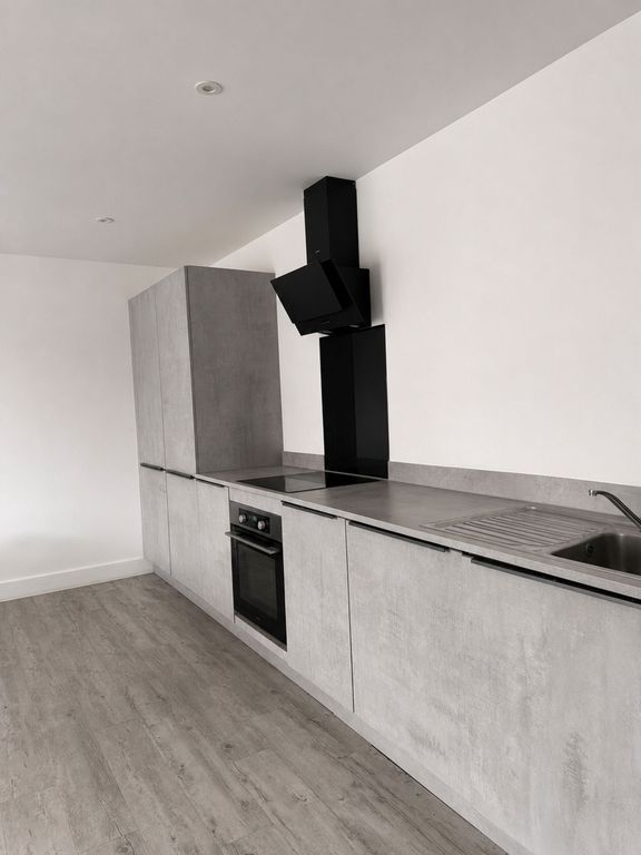 Additional image 2 of 2 bed flat to rentGreenbank Terrace, Plymouth PL4