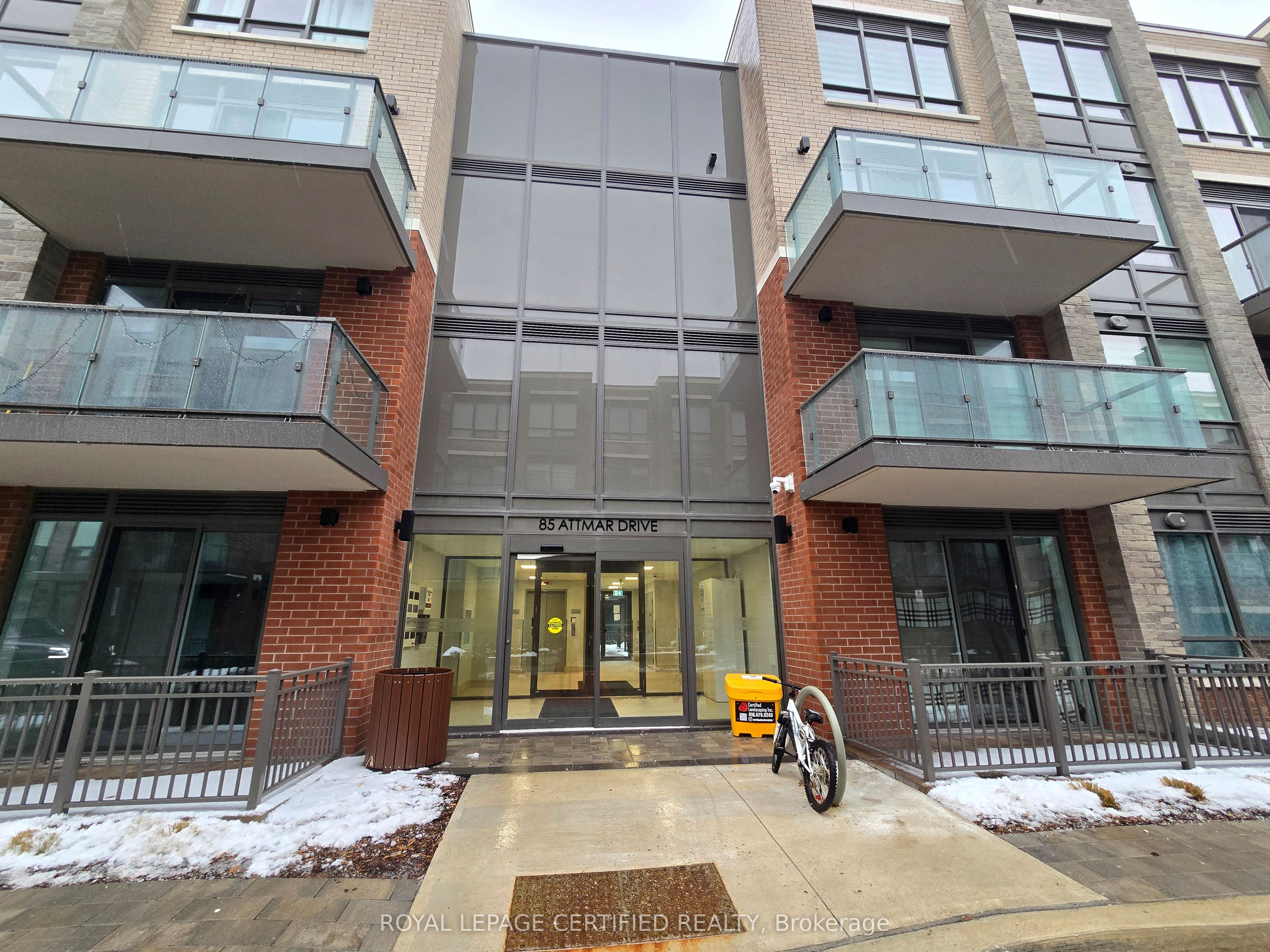 333-85 Attmar Drive, Brampton, ON, L6P 0Y6