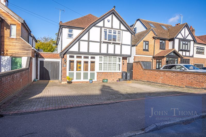 4 bed detached house for saleTycehurst Hill, Loughton IG10