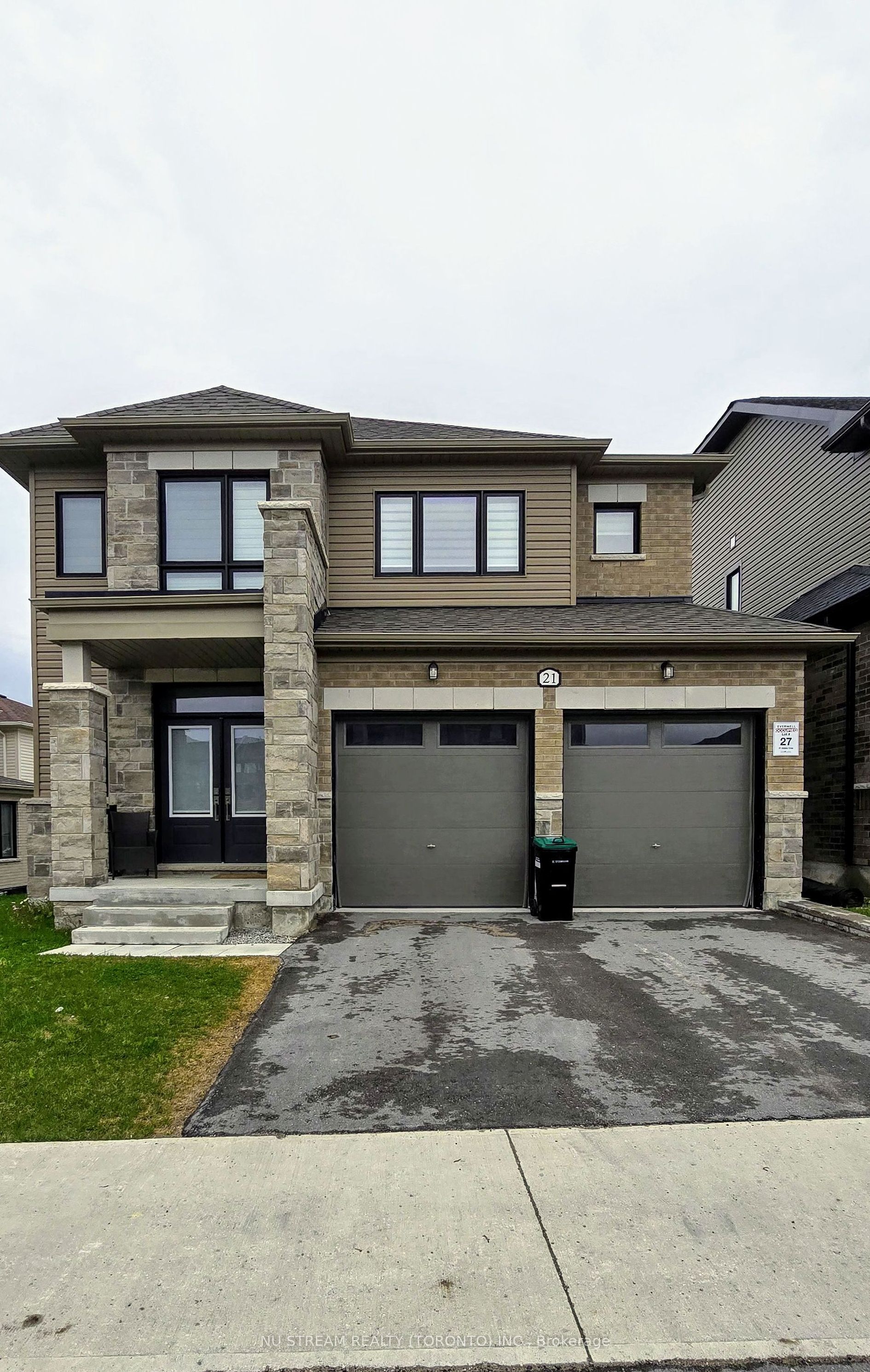 21 Abbey Crescent W, Barrie, ON, L9J 9W9