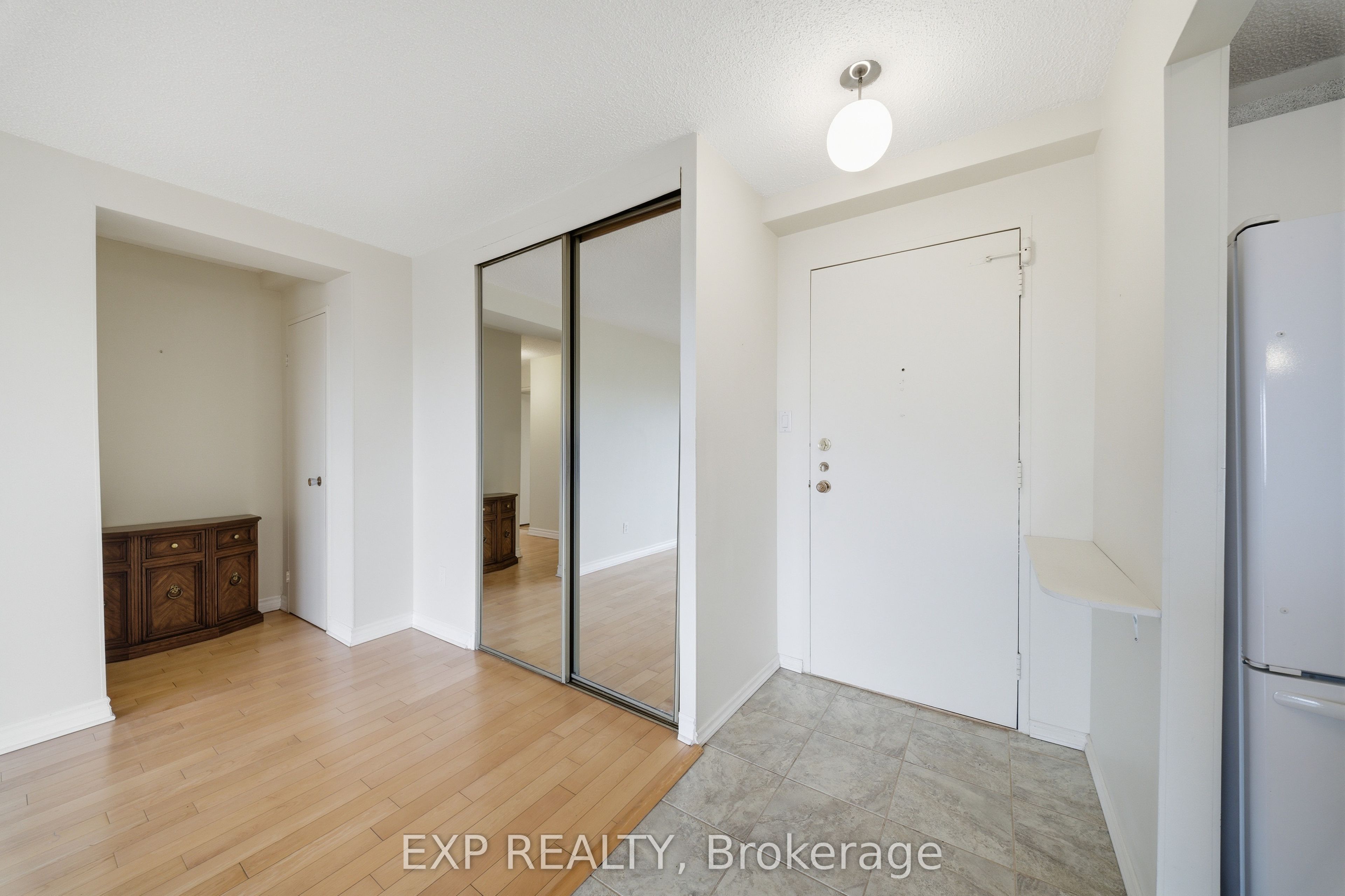Additional image 4 of 1004-665 Bathgate Drive, Ottawa, ON, K1K 3Y4