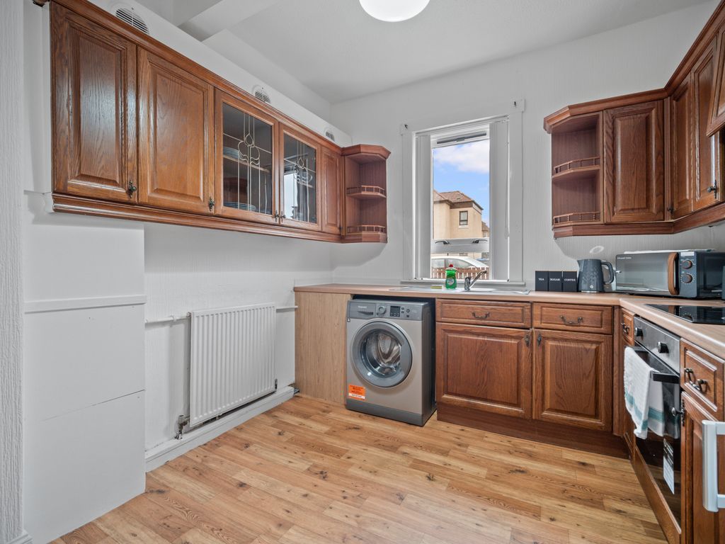 Additional image 11 of 2 bed flat to rentGlebe Road, Whitburn EH47