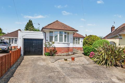 Weston Crescent, Harefield SO18