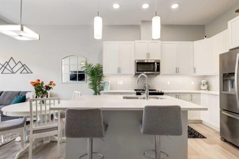 Additional image 7 of 212 Crestbrook Common SW, Calgary, AB, T3B 6L1