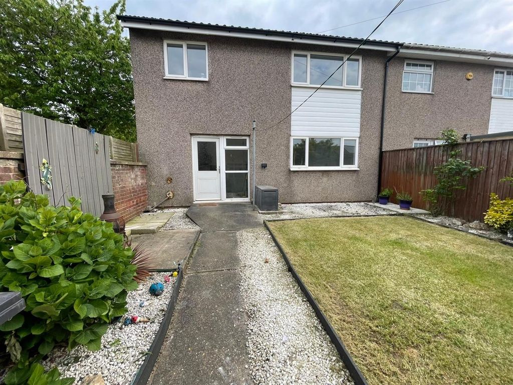 3 bed terraced house to rentBader Close, Grimsby DN37