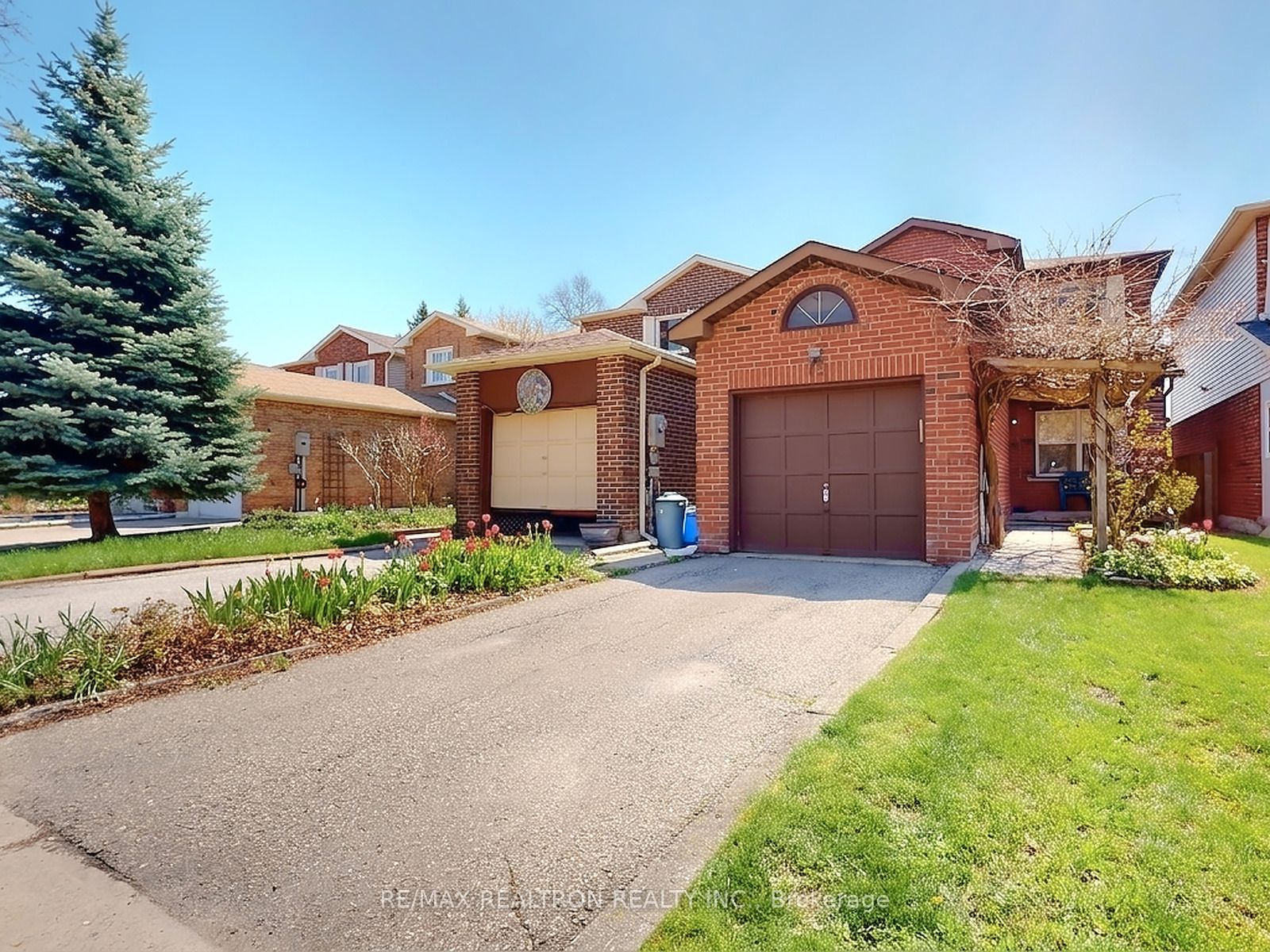 73 Swinton Crescent, Vaughan, ON, L4J 2W9