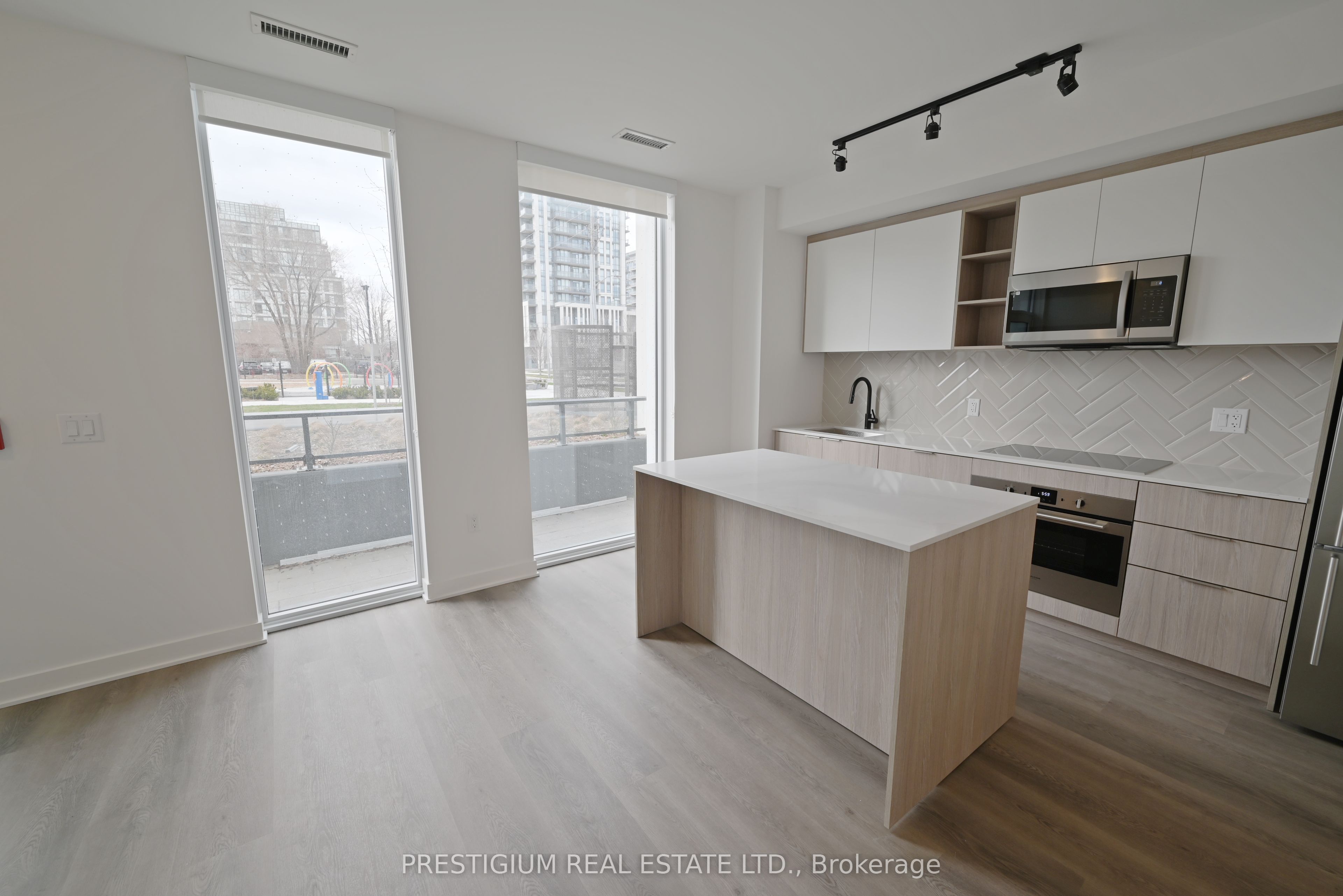 Additional image 4 of 102-36 Zorra Street, Toronto, ON, M8Z 0G5