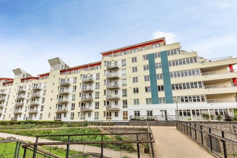 The Crescent, Hannover Quay, Bristol BS1