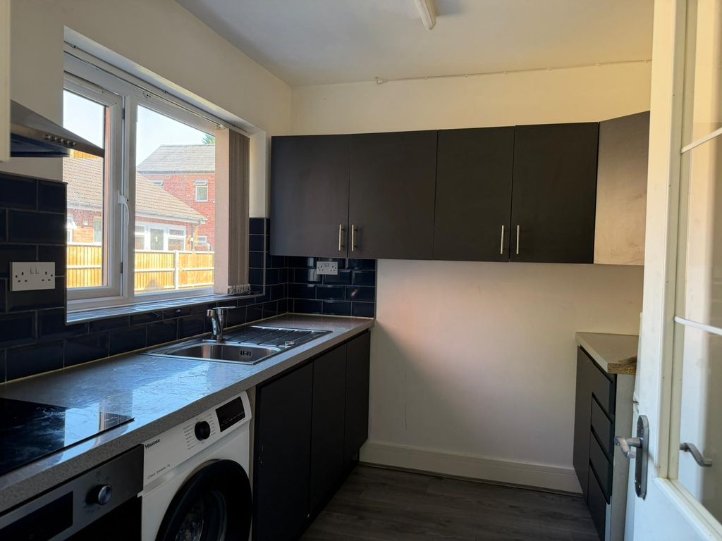 Additional image 34 of 8 bed flat to rentComberton Road, Kidderminster DY10