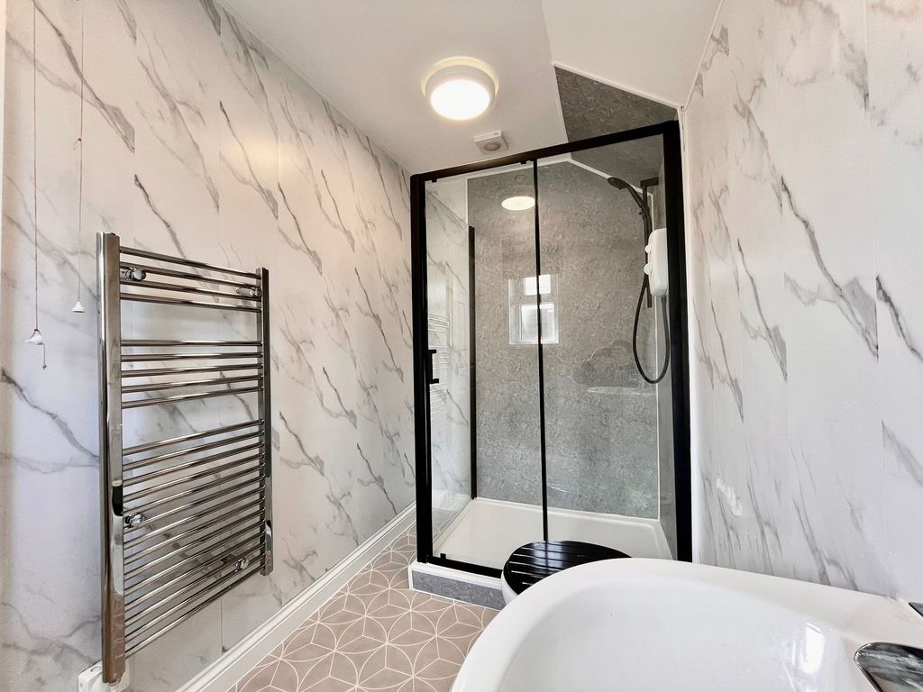 Additional image 17 of 1 bed flat to rentSouth Street, Sebastopol NP4