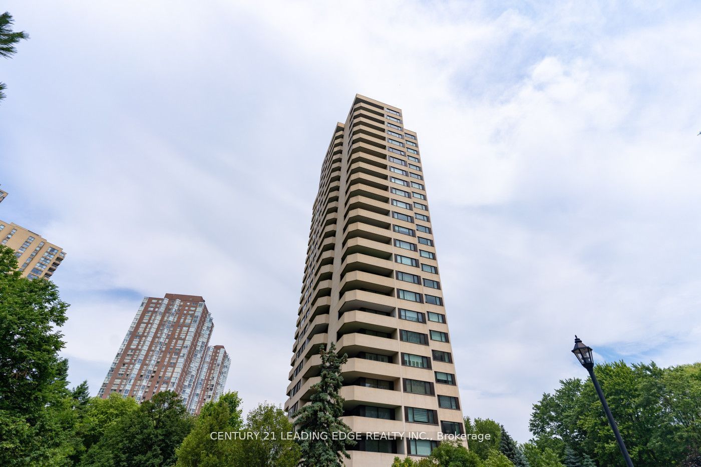 Additional image 3 of 2403-75 Wynford Heights Crescent, Toronto, ON, M3C 3H9