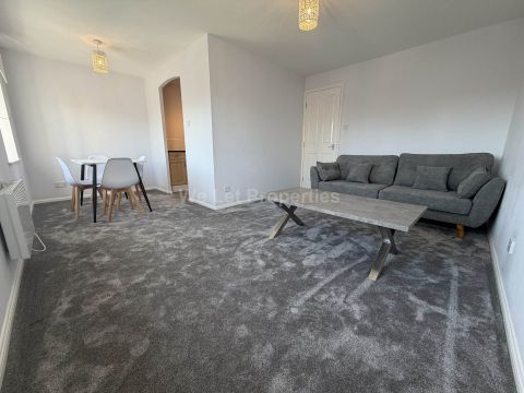 Chiffon Way, Salford M3