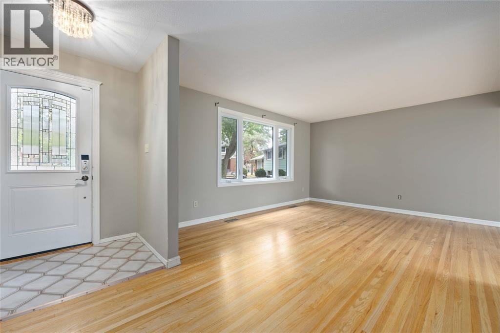 Additional image 4 of 1060 Camelot Crescent, Sarnia, ON, N7S3L3