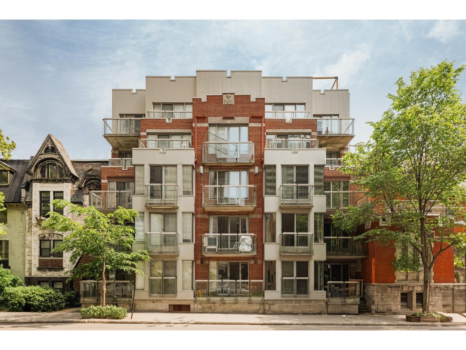 1455 Rue Towers