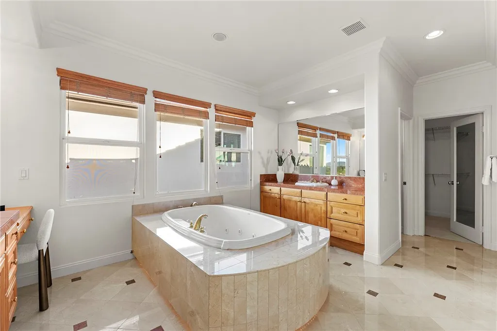 Additional image 29 of 5464 Shannon Ridge Ln, San Diego, CA 92130