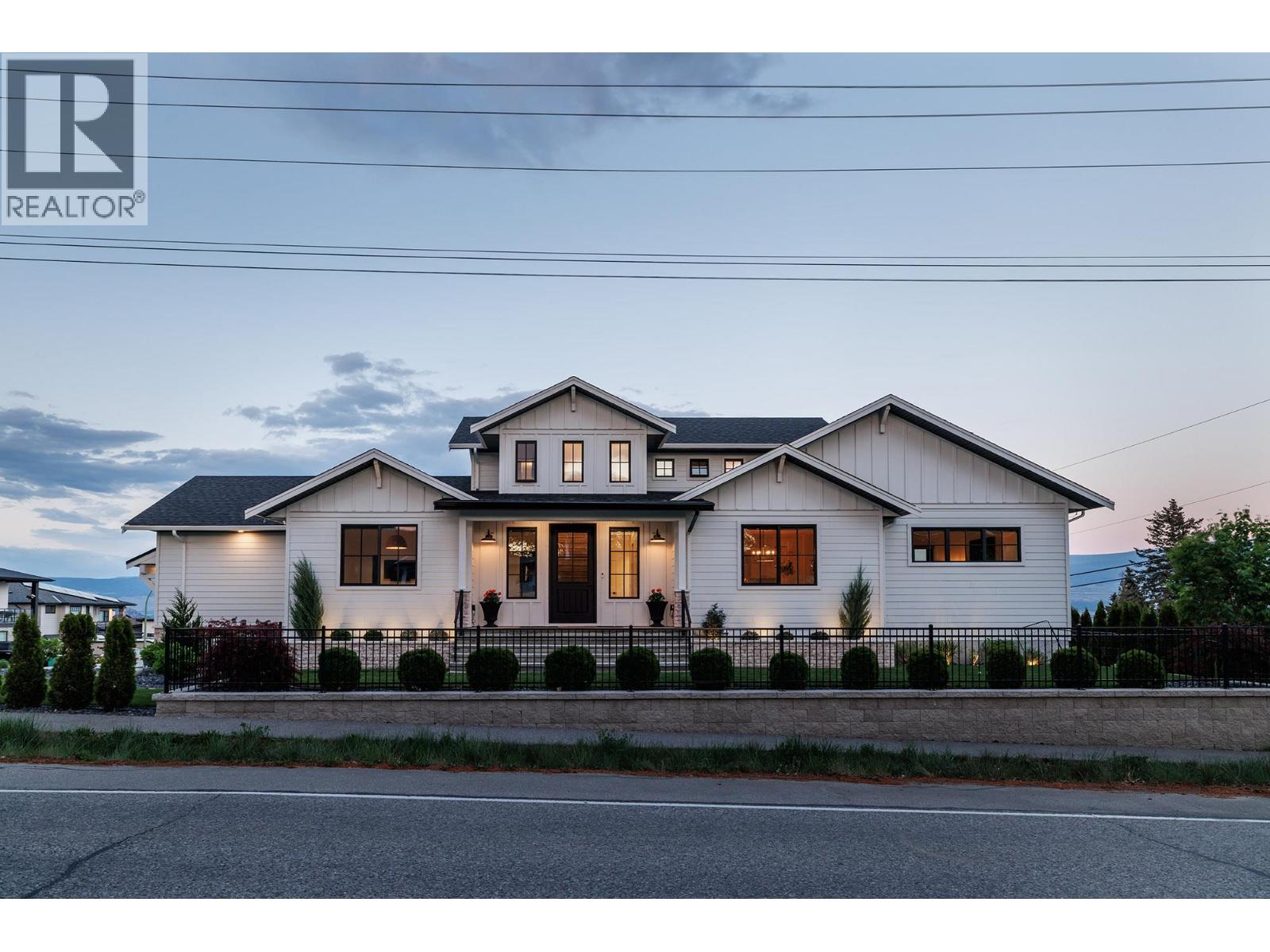 715 Lake Court, West Kelowna, BC, V4T2E9