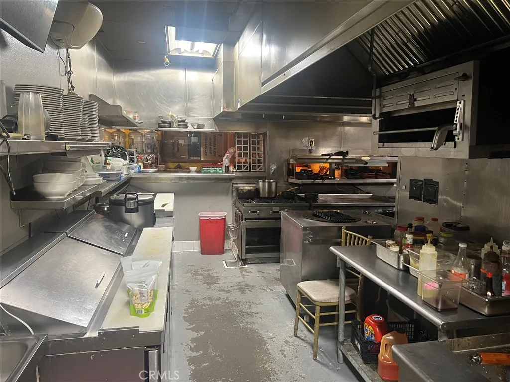 Additional image 12 of 965 W Foothill Blvd, Upland, CA 91786