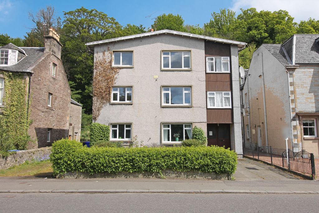 3 bed flat to rentHenderson Street, Bridge Of Allan FK9