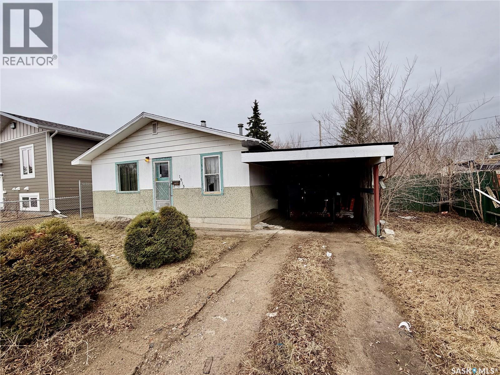 1915 15th STREET W