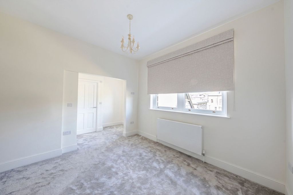 Additional image 11 of 4 bed flat to rentBeech Grove, Harrogate HG2