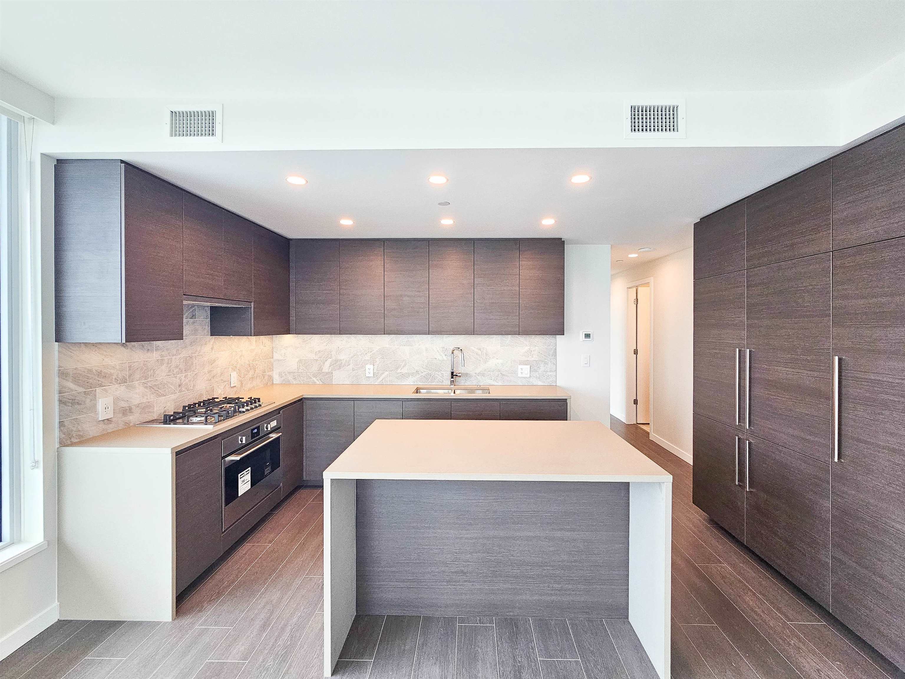 Additional image 3 of 5610-2108 Gilmore Avenue, Burnaby, BC, V5C 0N8