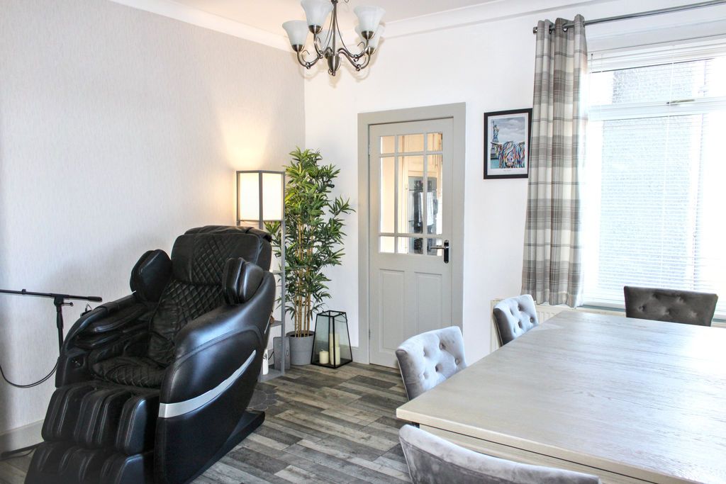Additional image 7 of 2 bed flat for salePark Place, Alloa FK10