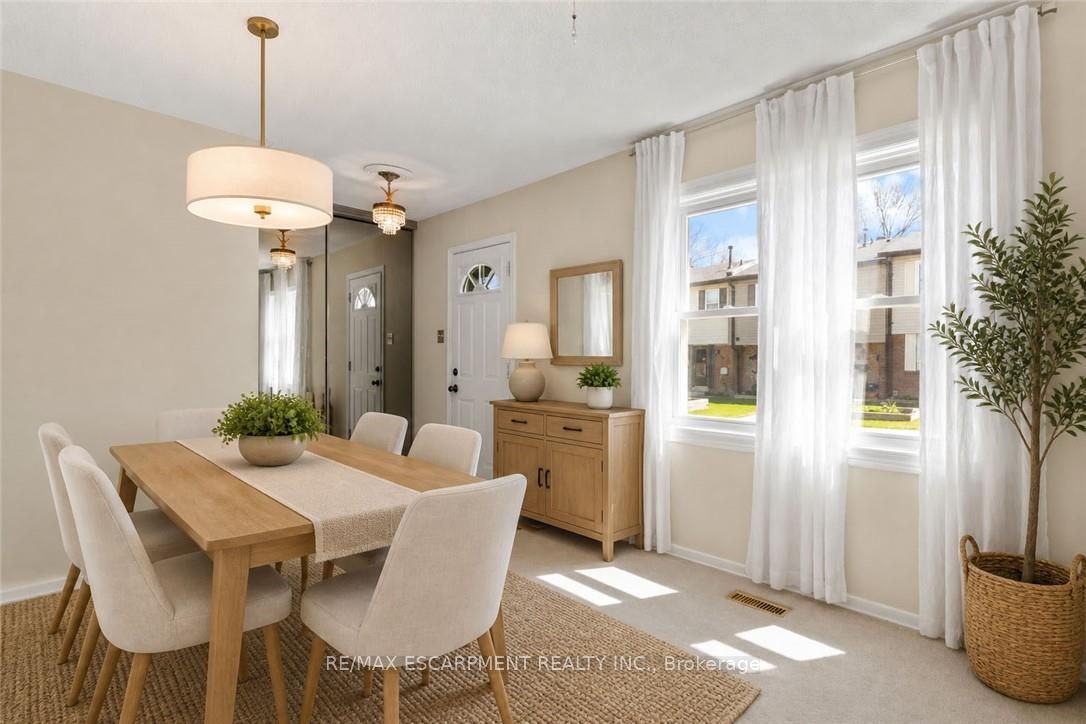 Additional image 5 of 11-2825 Gananoque Drive, Mississauga, ON, L5N 1V6