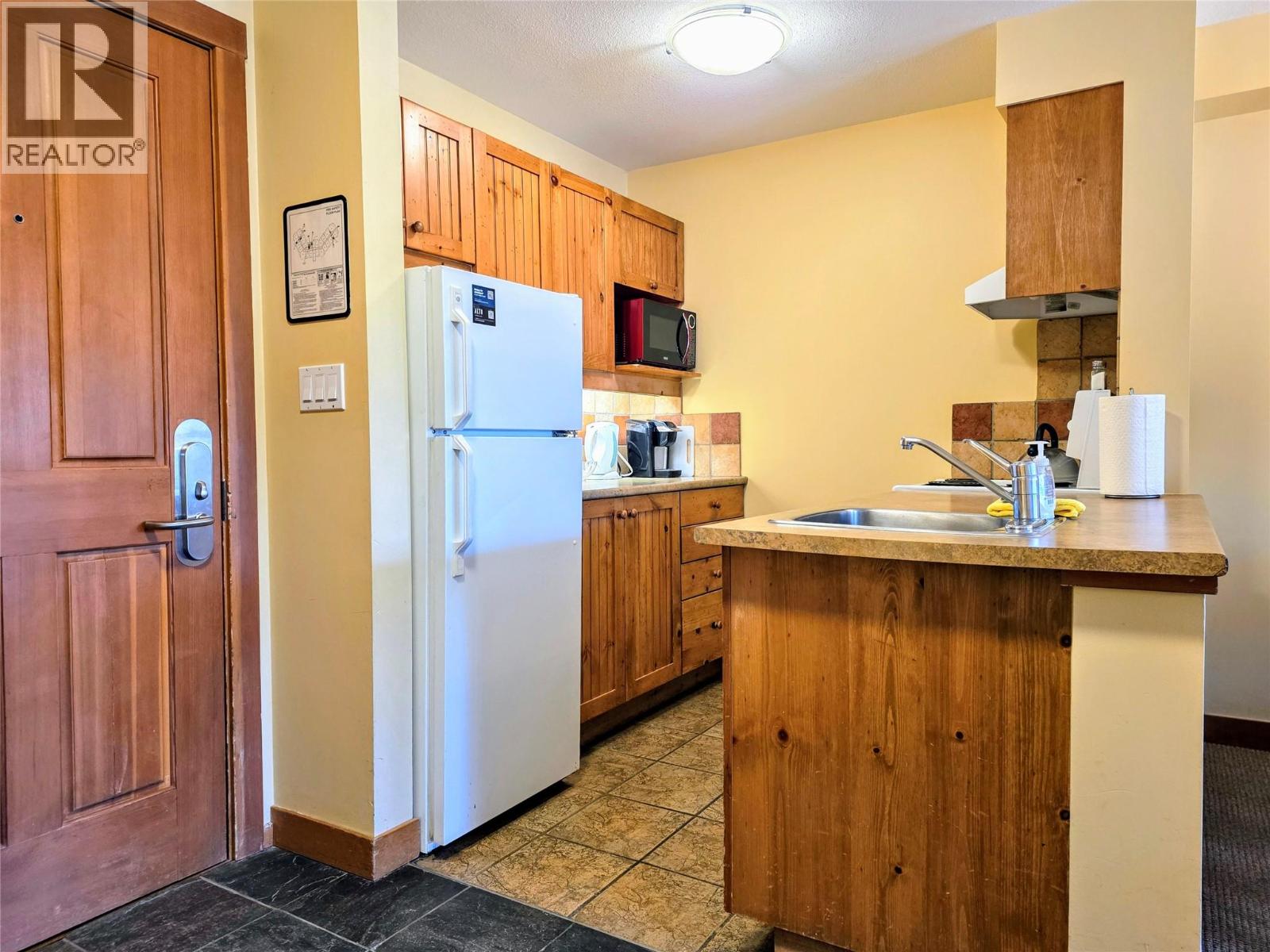 2080 Summit Drive Unit# 318