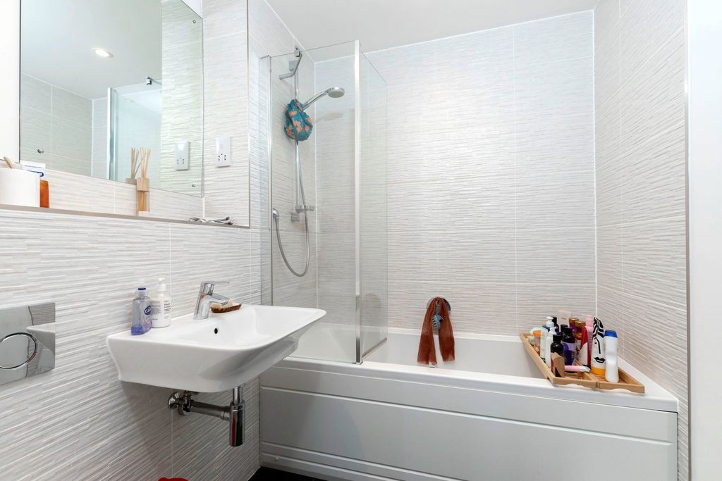 Additional image 6 of 2 bed flat for saleDuke Of Wellington Court, Fishers Lane, Cheltenham GL52
