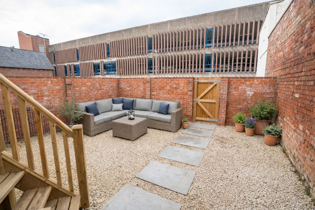 Additional image 8 of 5 bed flat for saleGrosvenor Street, Cheltenham, Gloucestershire GL52