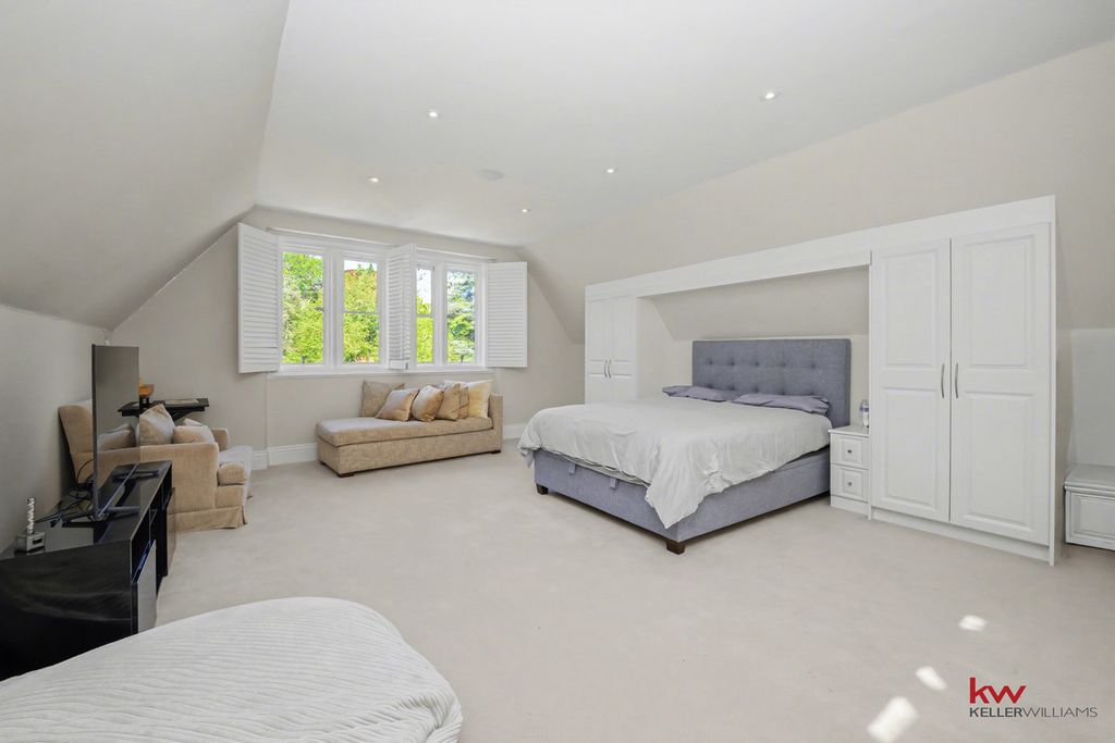 Additional image 9 of 5 bed penthouse for saleGoldings, Hertford SG14