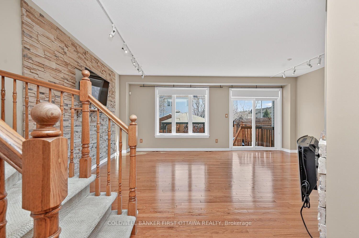 Additional image 5 of 102 Windance Crescent, Ottawa, ON, K2W 0A7