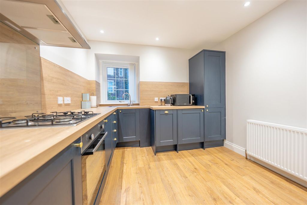 Additional image 2 of 2 bed flat for saleKing Street, Crieff PH7