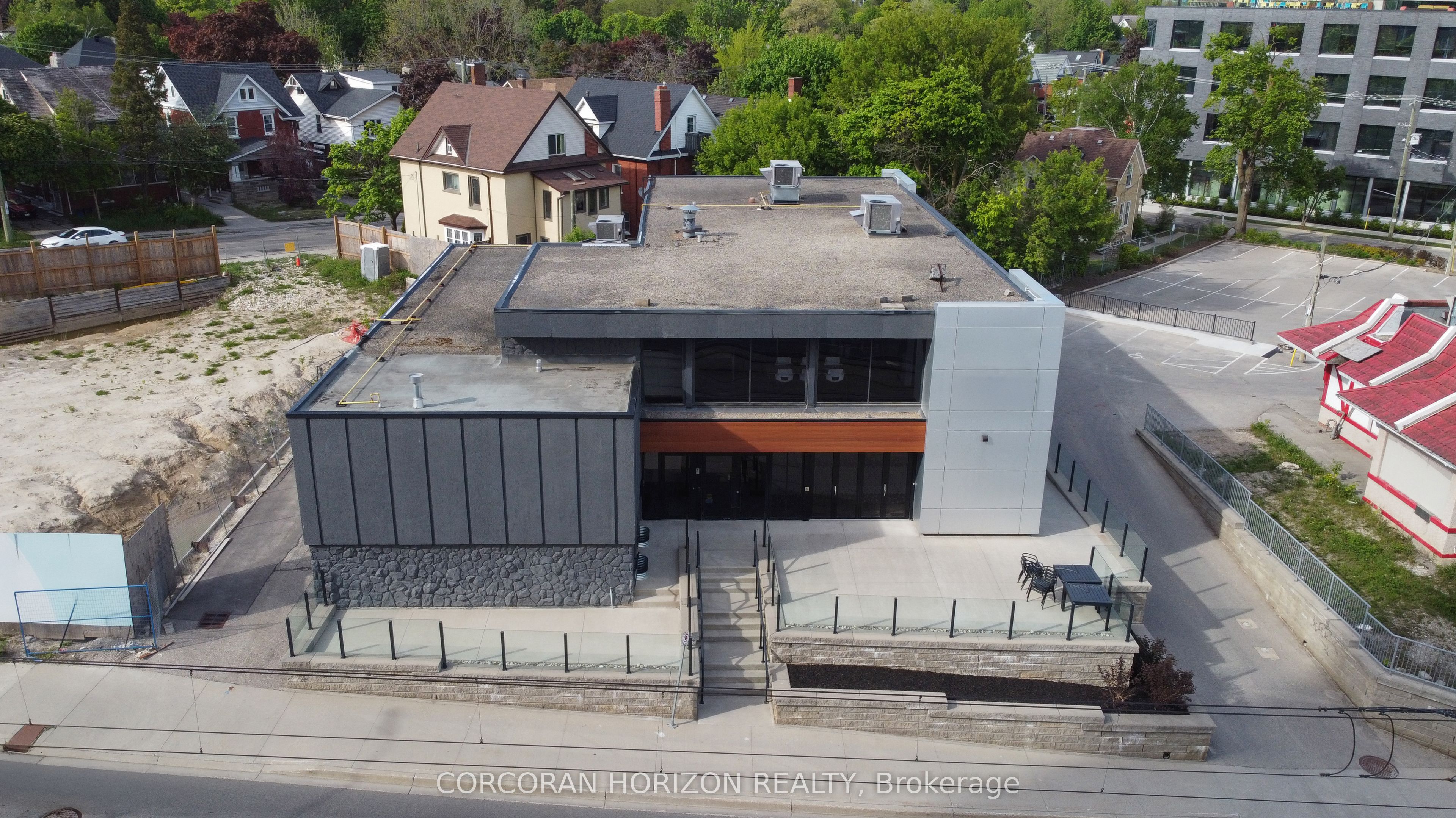 Additional image 3 of 618 King Street W, Kitchener, ON, N2G 1C8