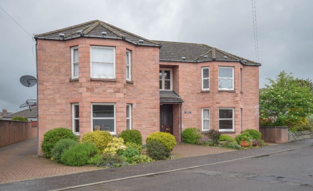2 bed flat to rentDunlappie Road, Edzell, Angus DD9