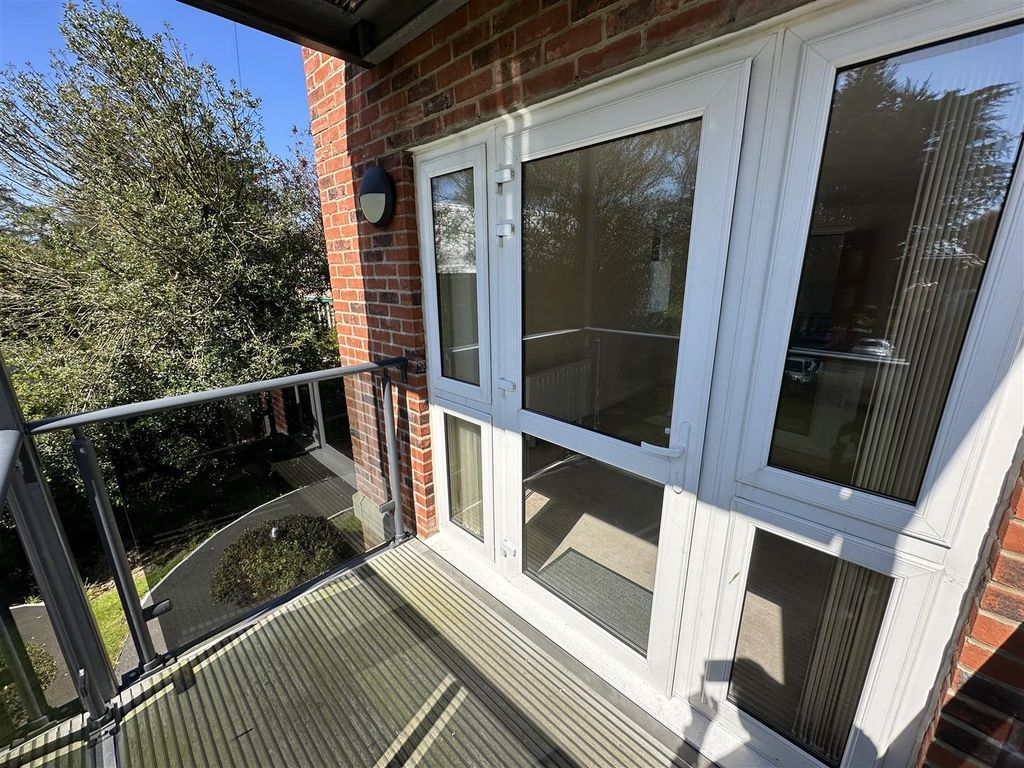 Additional image 33 of 2 bed flat for saleChestnut Court, Bridlington YO16