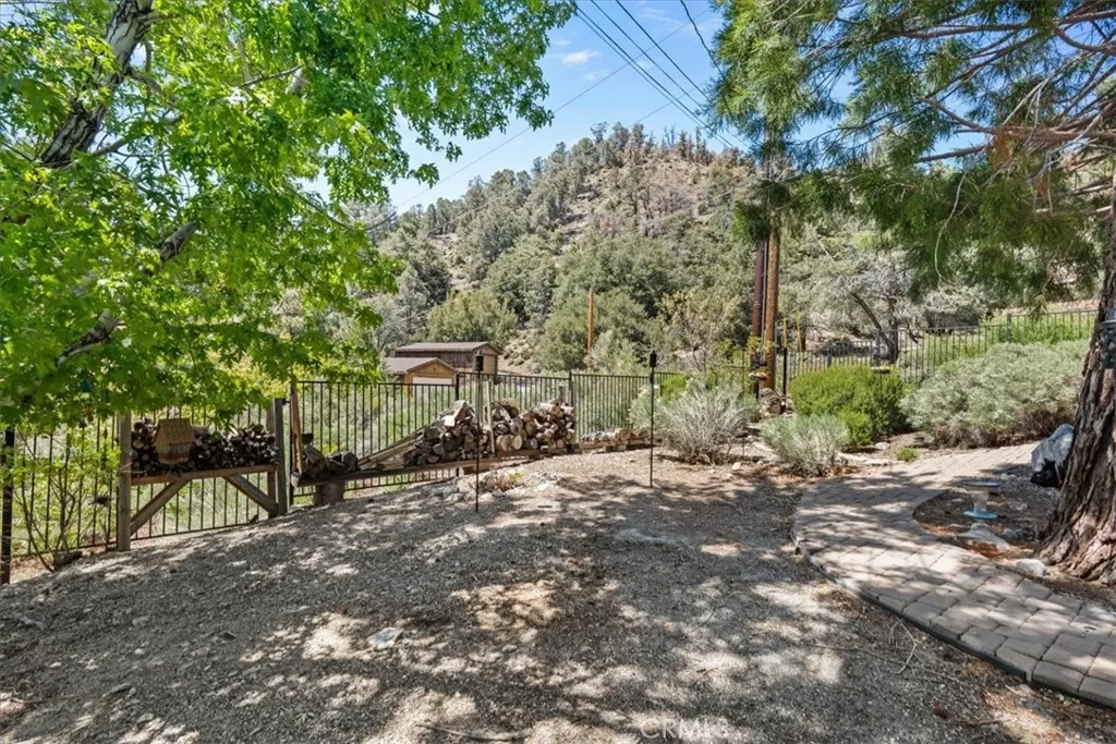 Additional image 36 of 1090 Rivera Dr, Wrightwood, CA 92397