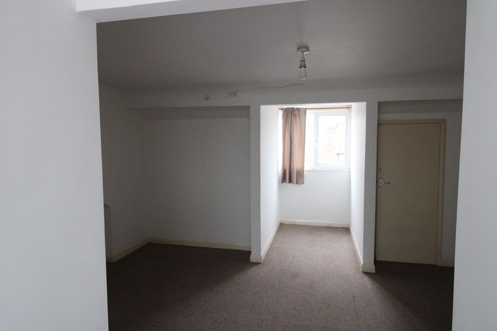 Additional image 6 of 1 bed flat to rentNorth Street, Bridgwater TA6