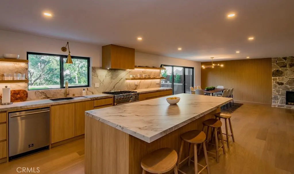 Additional image 100 of 24245 Hatteras St, Woodland Hills, CA 91367